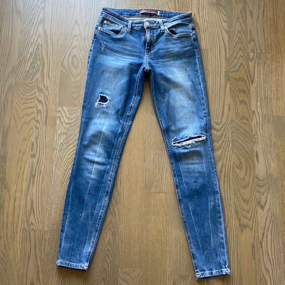 Joe's Jeans Denim - Joe's Jeans Icon Skinny Jeans - Distressed Nelam Wash - Women's Sz 27